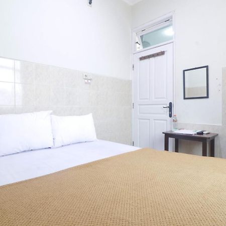 Hotel Omah Ampel Syariah Сурабая Экстерьер фото
